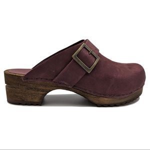 Sanita 'Big Buckle' Danish Clogs in Aubergine 40